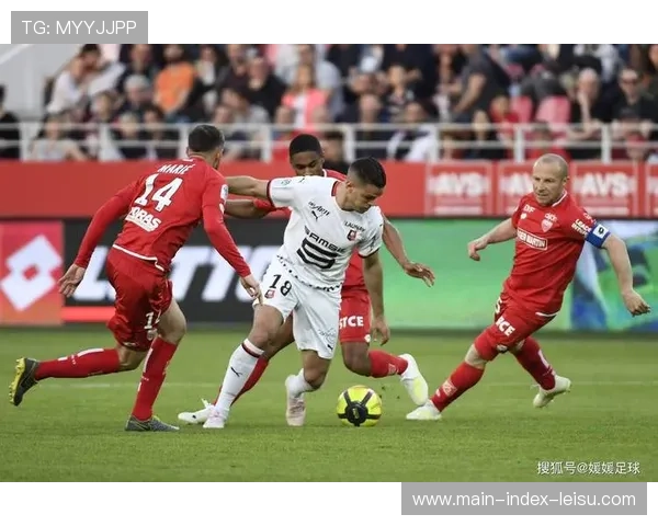 摩纳哥1-3里昂，舒尔茨传射助球队客场取胜